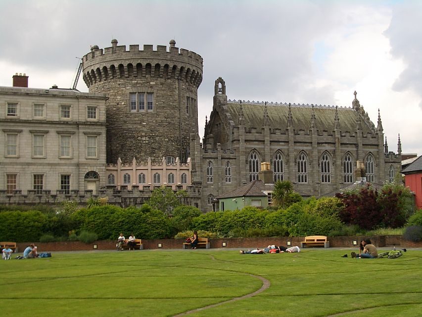 Dublin: Private Tour of City Monuments in Spanish - What the $112 group price really buys