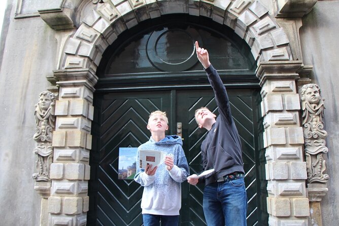 Dublin Self-Guided Murder Mystery Tour by Temple Bar - How this compares with a standard walking tour
