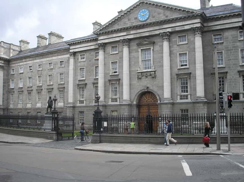 Dublin: Sightseeing Walking Tour in German - Starting beside the Tree of Gold on Dame Street