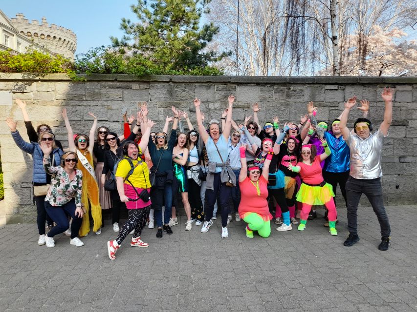 Dublin: Silent Disco Walking Tour - Walking and dancing through central Dublin