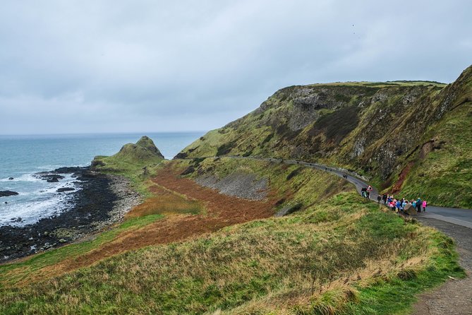 Dublin to Belfast Black Cab, Dunluce Castle and Giant's Causeway - Belfast, Falls Road, and Shankill Road
