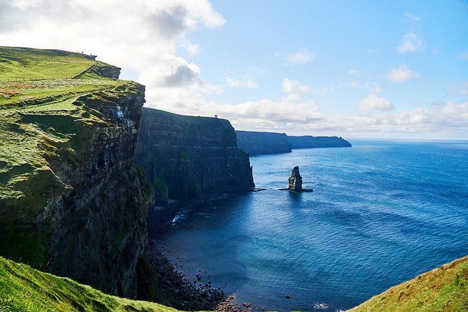 Dublin to Bunratty Castle, Cliffs of Moher, Burren Galway by Rail - Guides, group size, and how organized it feels