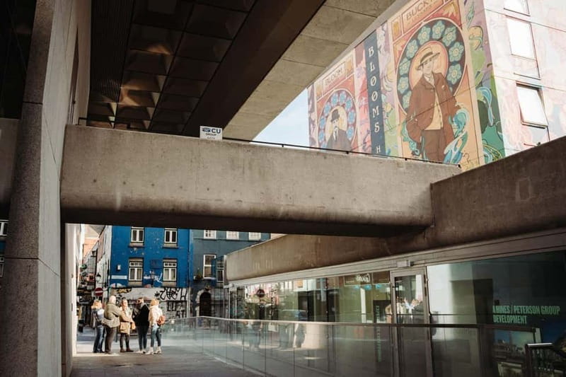 Dublin: Trinity College, Castle, Guinness and Whiskey Tour - Guinness Storehouse and the final pint