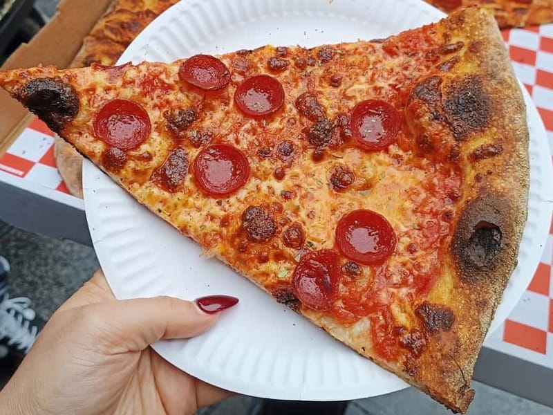 Dublin: Walking Tour for Foodies with Tastings - A walking tour with a side of Dublin sightseeing