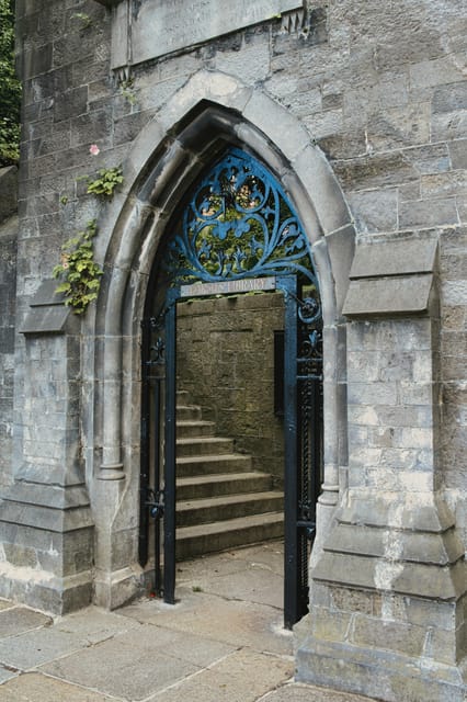 Dublin walking tour: ghosts & haunted places - Saint Stephen’s Green and the first dark tales