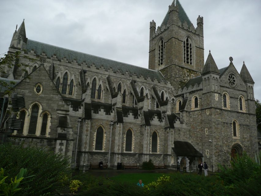 Dublin Welcome Tour: Private Tour with a Local - English and Spanish guiding