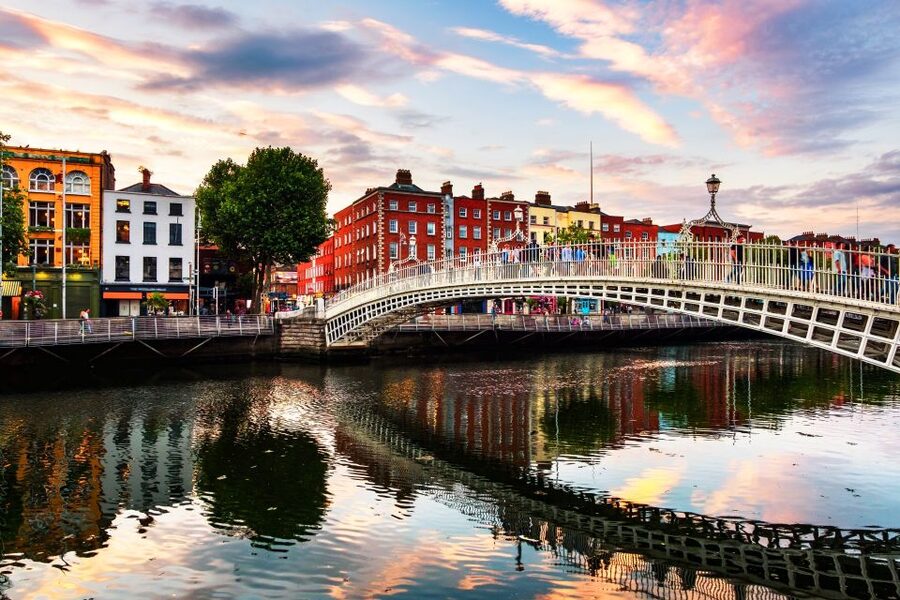 Eco Bike Tour of Dublin City Top Attractions and Nature - Bikes, helmets, and practical comfort