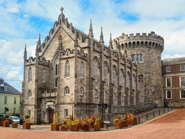 Essential Private Dublin walking tour for up to 6 people - Temple Bar, with time to look beyond the postcard