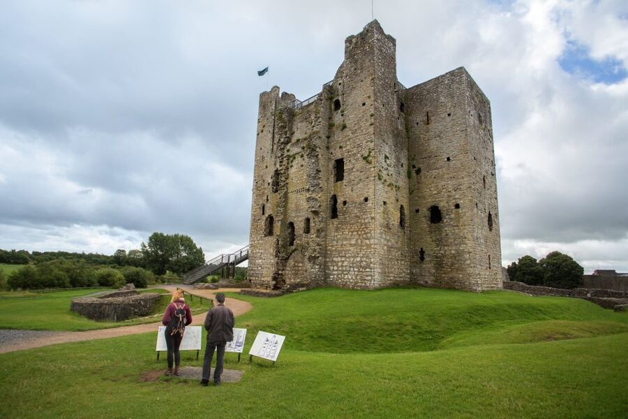 From Dublin: Celtic Boyne Valley and Ancient Sites Tour - Fore Distillery and a choice of lunch