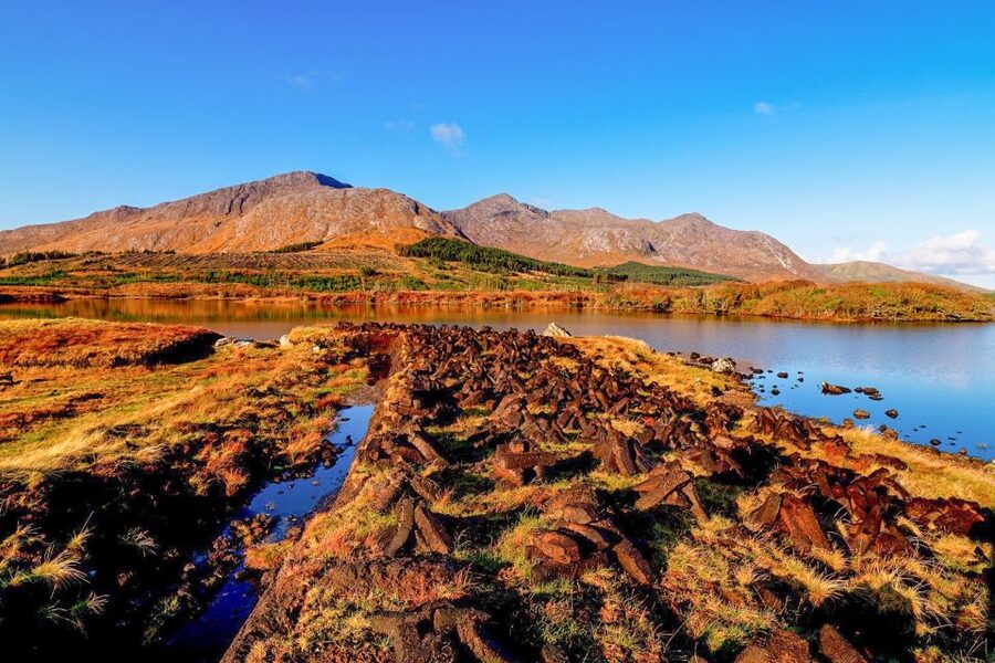 From Dublin: Galway and Kerry 3-Day Budget Tour - Day 1: Connemara mountains and an evening in Galway