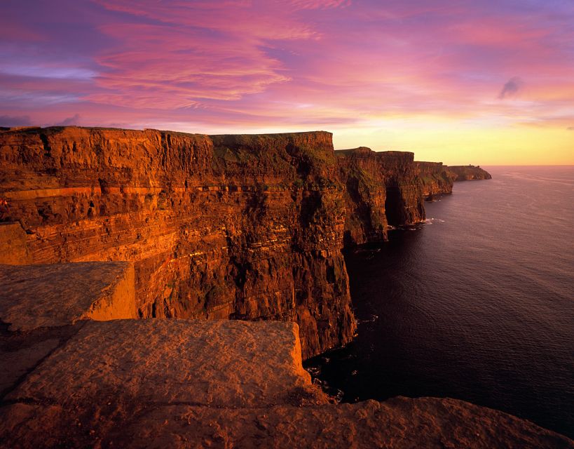 Ireland: 2 Day Wild Atlantic Way Tour - From Dublin to Galway Bay and the western coast