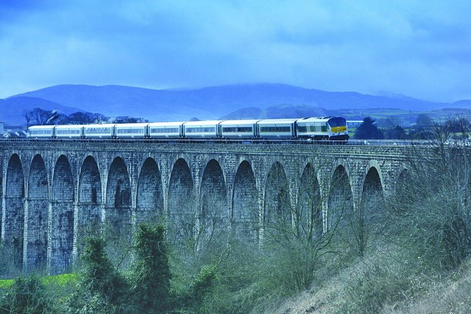 Northern Ireland Including Giant's Causeway Rail Tour from Dublin - What the Dublin to Belfast train adds
