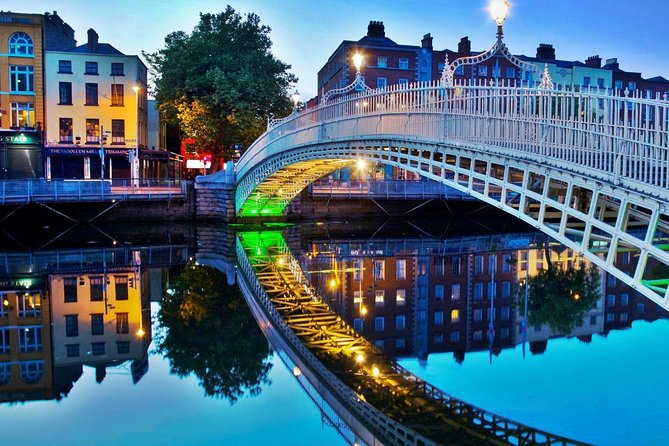 Private Transfer: Dublin Airport DUB to Dublin by Luxury Van - Who gets the best value from $122.14 per person