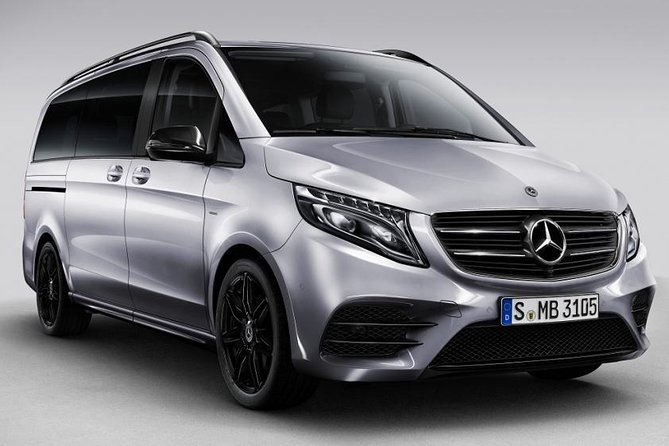 Private Transfer: Dublin Airport DUB to Dublin by Luxury Van - A direct ride to your Dublin address