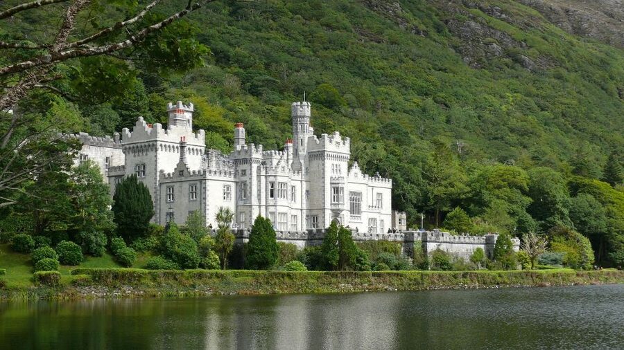 Rail Tour from Dublin: 2-Day West Coast Explorer - Kylemore Abbey is appealing, but plan your time carefully