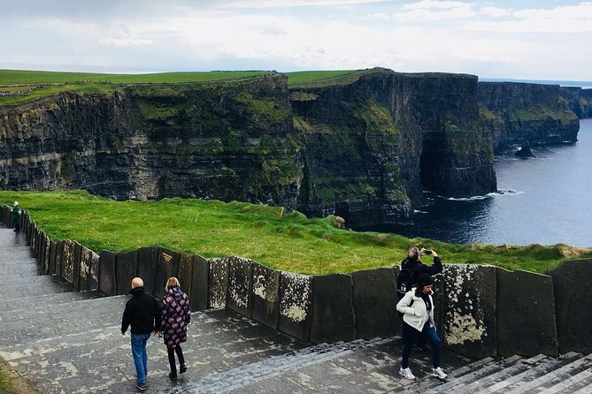 Scogliere di moher e Galway in italiano - Galway in 90 minuti: musica, chiuse e Arco Spagnolo