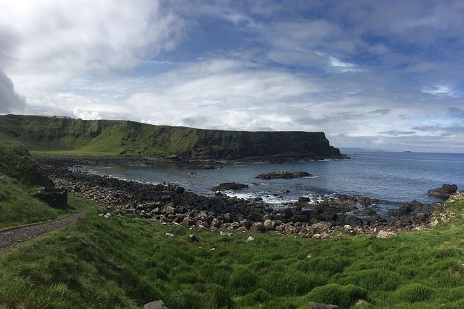 Spanish Belfast And Giants Causeway Tour - Who should book this tour?