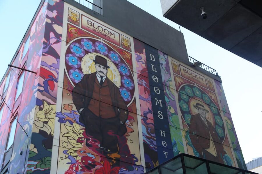 Street Art Walking Tour - Abbey Court Hostel and the value of backstory