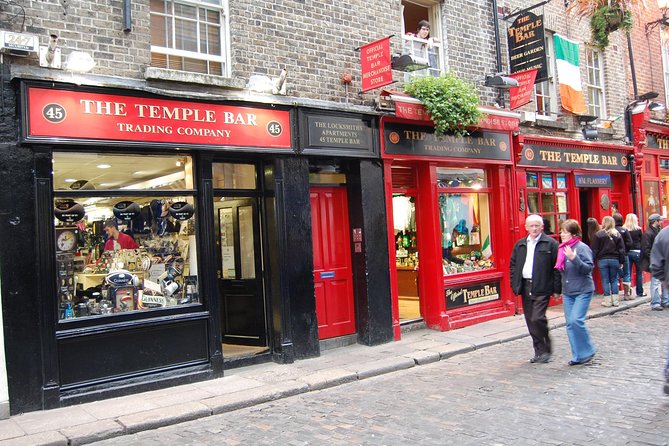 The Best of Dublin - Highlights and Hidden Corners - Finishing outside Trinity College