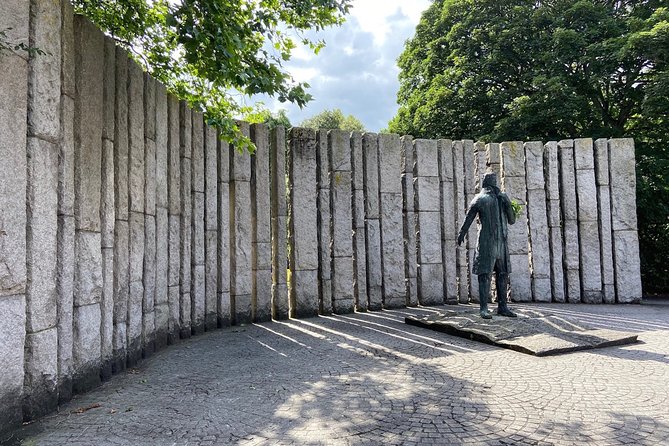 Turtle Bunbury's Dublin: A Self-Guided Audio Tour from a Celebrated Author - Who should choose this experience?