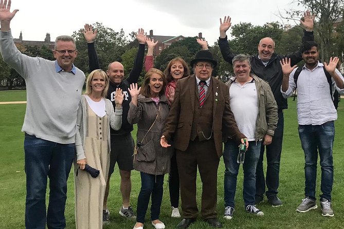 Walking tour in Merrion Square Park - Dublin Rogues Tour - Oscar Wilde’s monument sets the tone